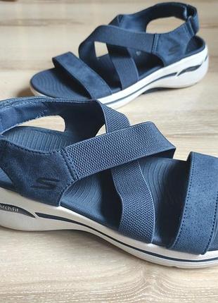 Босоножки женские skeshers