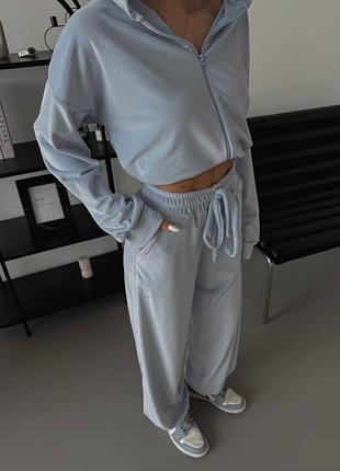 Спортивный костюм женский