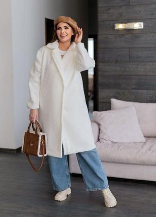 Пальто жіноче демісезонне на кнопках букле баранчик