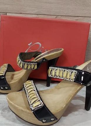 Літні босоніжки сабо з платформою під дерево