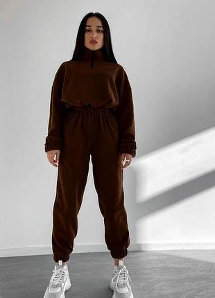 Костюм жіночій