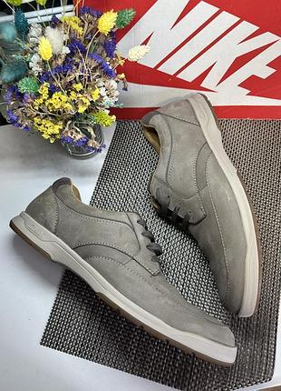 Оригинальные кожаные туфли clarks