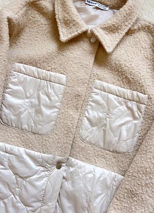 Жіноча стьобана куртка зі вставками плюшу