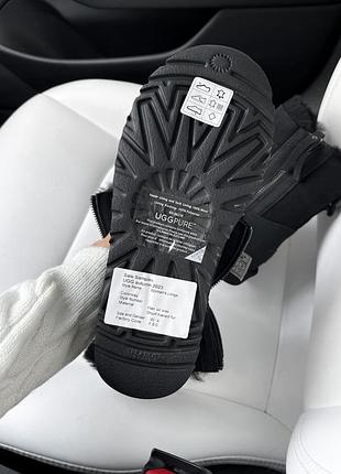 Ugg zip mini black 2 zip 4
