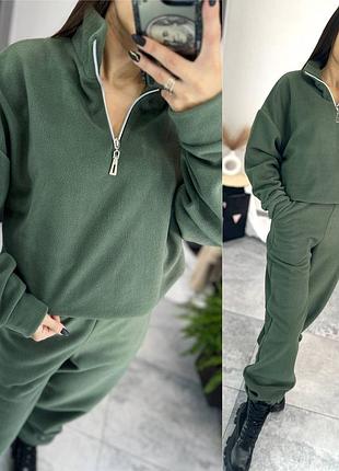 Теплый женский брючный костюм