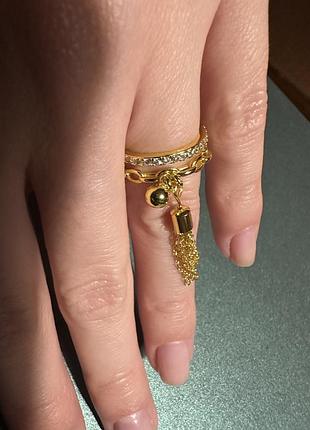 Кільце з камінцями та підвісами