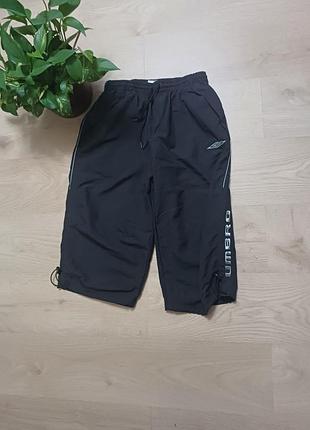 Продам мужские шорты от umbro