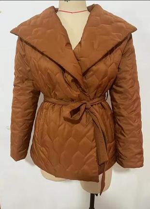 Куртка стьобана з поясом