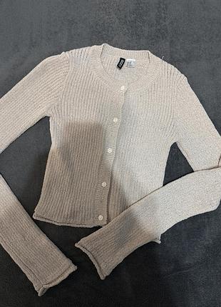 Вʼязаний топ