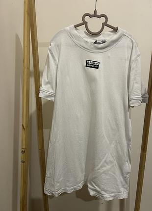 Футболка біла