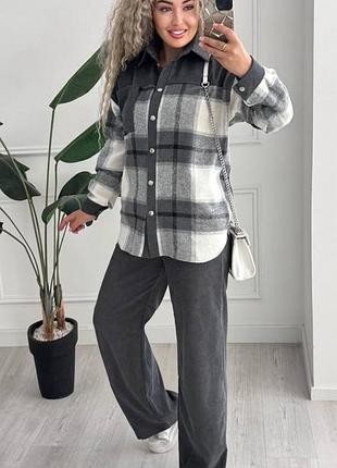 Костюм жіночий