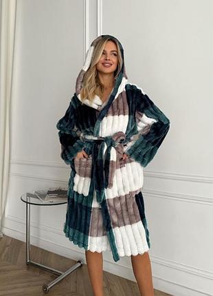 Жіночий теплий халат з капюшоном в двух кольорах тканина турецька махра