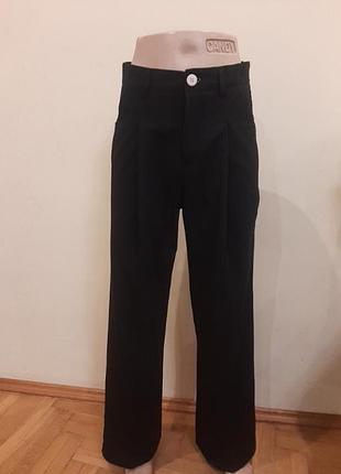 Черные брюки палаццо