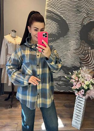 Рубашка в клетку с капюшоном