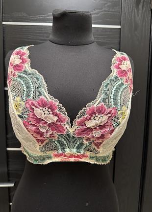 Мереживний бюстгальтер без кісточок