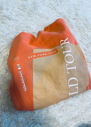 Помаранчевий світшот