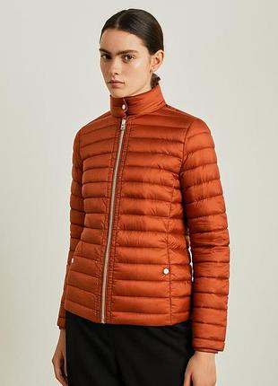 Якісна жіноча куртка