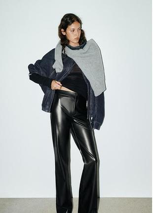 Брюки из экокожи zara