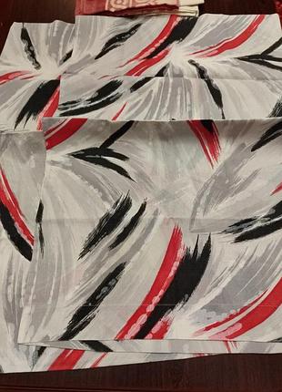 Наволочки красивые, плотные.