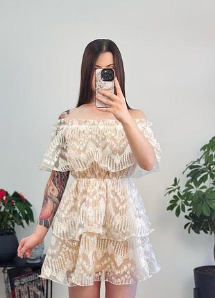 Біла мереживна сукня pretty little thing
