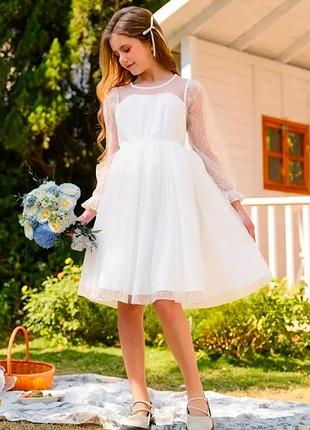 Красивое белоснежное платье для девочек