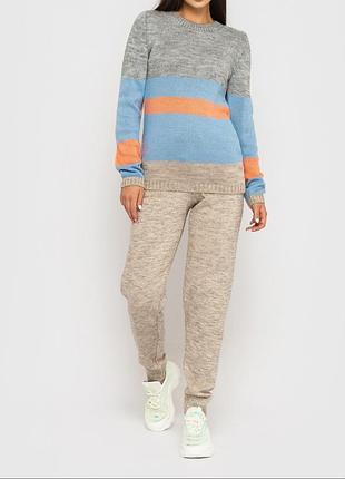 Костюм женский вязаный 42-44