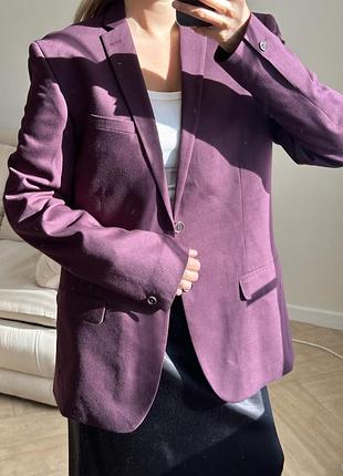 Фіолетовий піджак з чоловічого плеча оверсайз