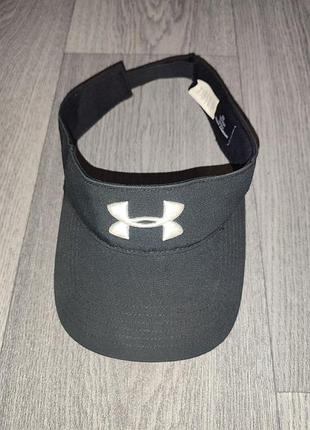 Козирок under armour