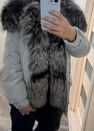 Парка з хутром чорнобурки