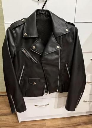 Шкірянка clockhouse