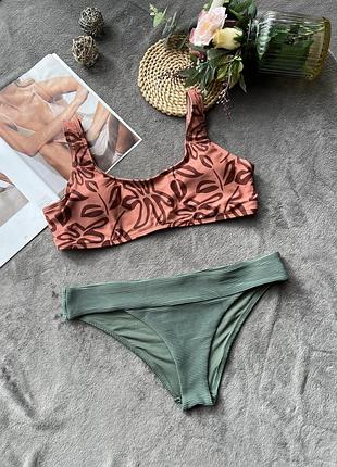 Збірний купальник верх топ з чашками низ в рубчик