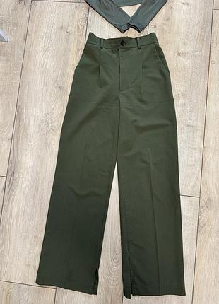 Брюки хакі широкі