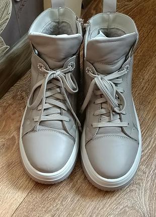 Зимові черевики