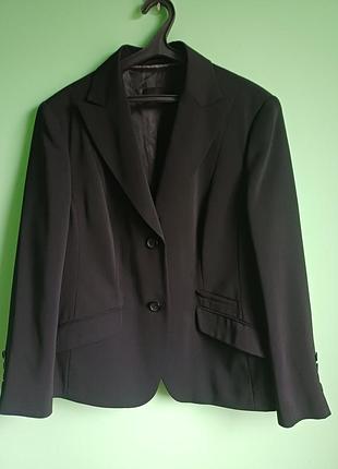 Черный пиджак