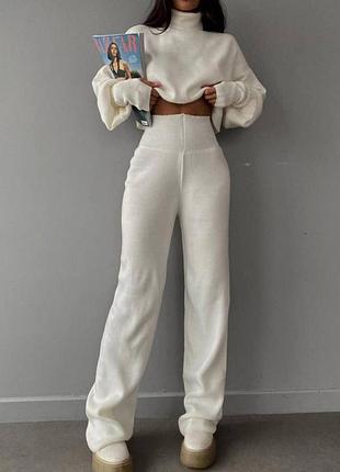 Жіночий костюм з ангори білий мод.170