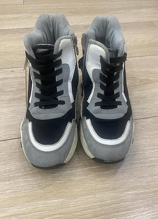 Чобітки демісезонні р.34