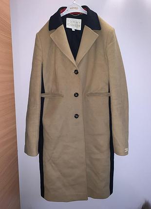 Пальто коричневе