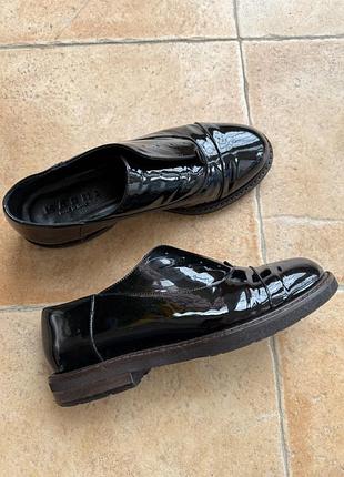 Лоферы (penny loafers / slip-on loafers) из лакированной кожи marni, обувались 2 раза, оригинал (без коробки и мешочек), дизайн без шнурков.