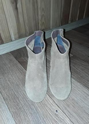 Замшеві черевики пісочний hot ice2 фото