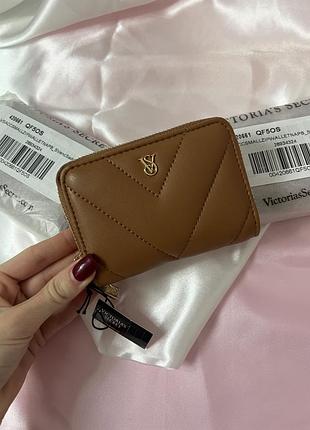 Гаманець жіночий  victoria's secret the victoria small wallet with zip brown