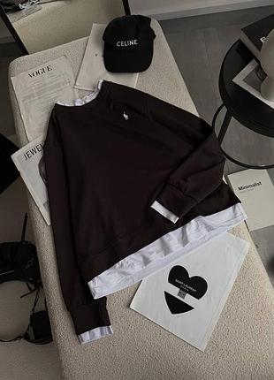 Стильный женский свитшот с лого и имитацией футболки