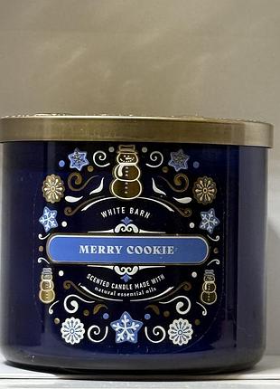 Парфумована свічка на 3 гноти  від bath and body works merry cookie