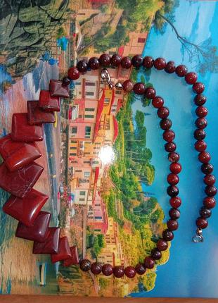 Гарне ошатне ніжне намисто кольє буси жіночі ромби червона яшма натуральне каміння вінтажне