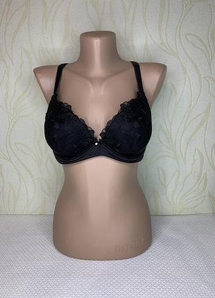 Ліфчик чорний,вишивка