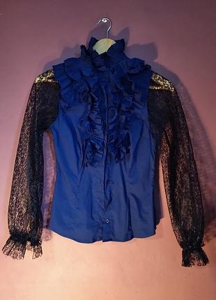 Блуза з ажурними рукавами