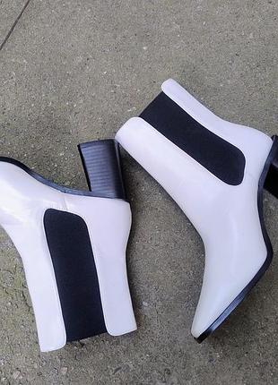 Демісезонні шикарні чоботи