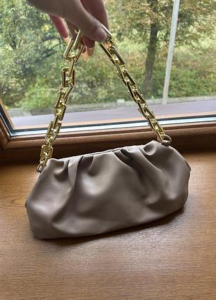 Нова сучасна сумочка, сумка з цепочкою ремінцем, стильна сумка