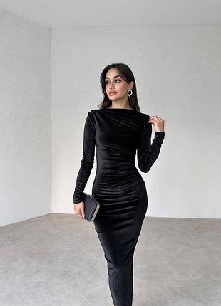 Стильное женское платье из бархата