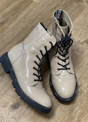 Полусапожки guess , стелька 25 см.