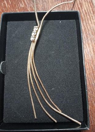 Набор бижутерии.